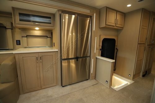 2026 Renegade Rv Explorer 38EMB