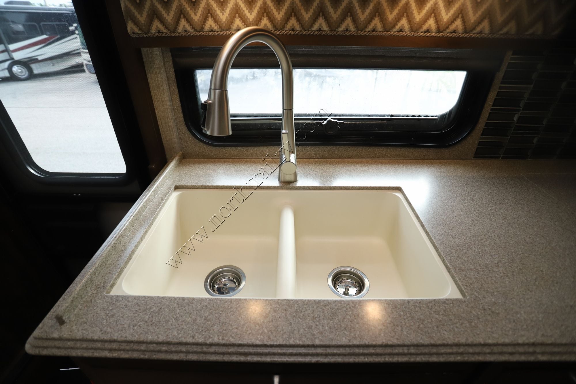 Used 2020 Newmar Canyon Star 3911 Class A  For Sale