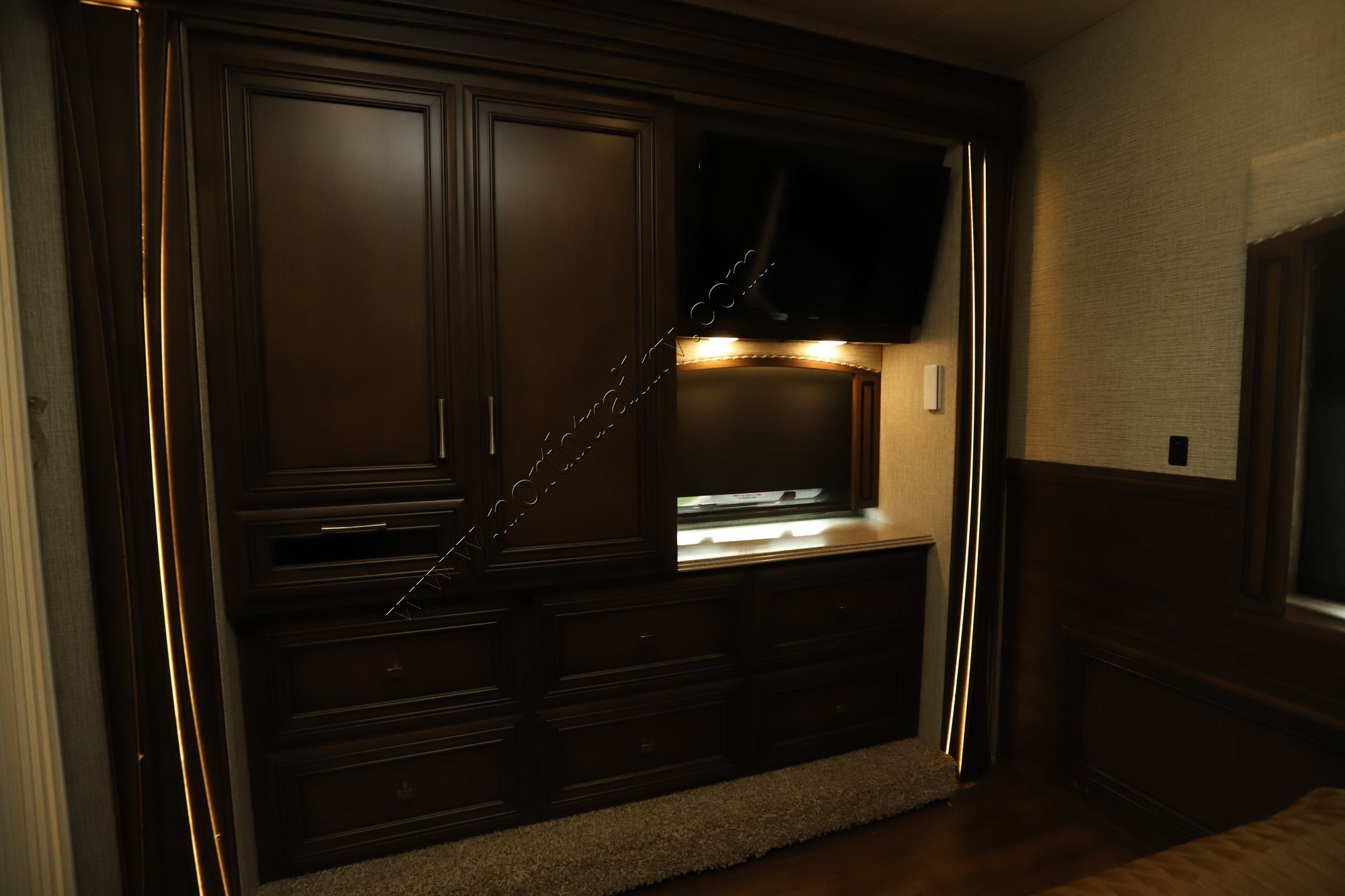 Used 2020 Newmar Canyon Star 3911 Class A  For Sale