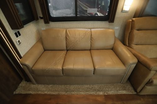 2020 Newmar Canyon Star 3911