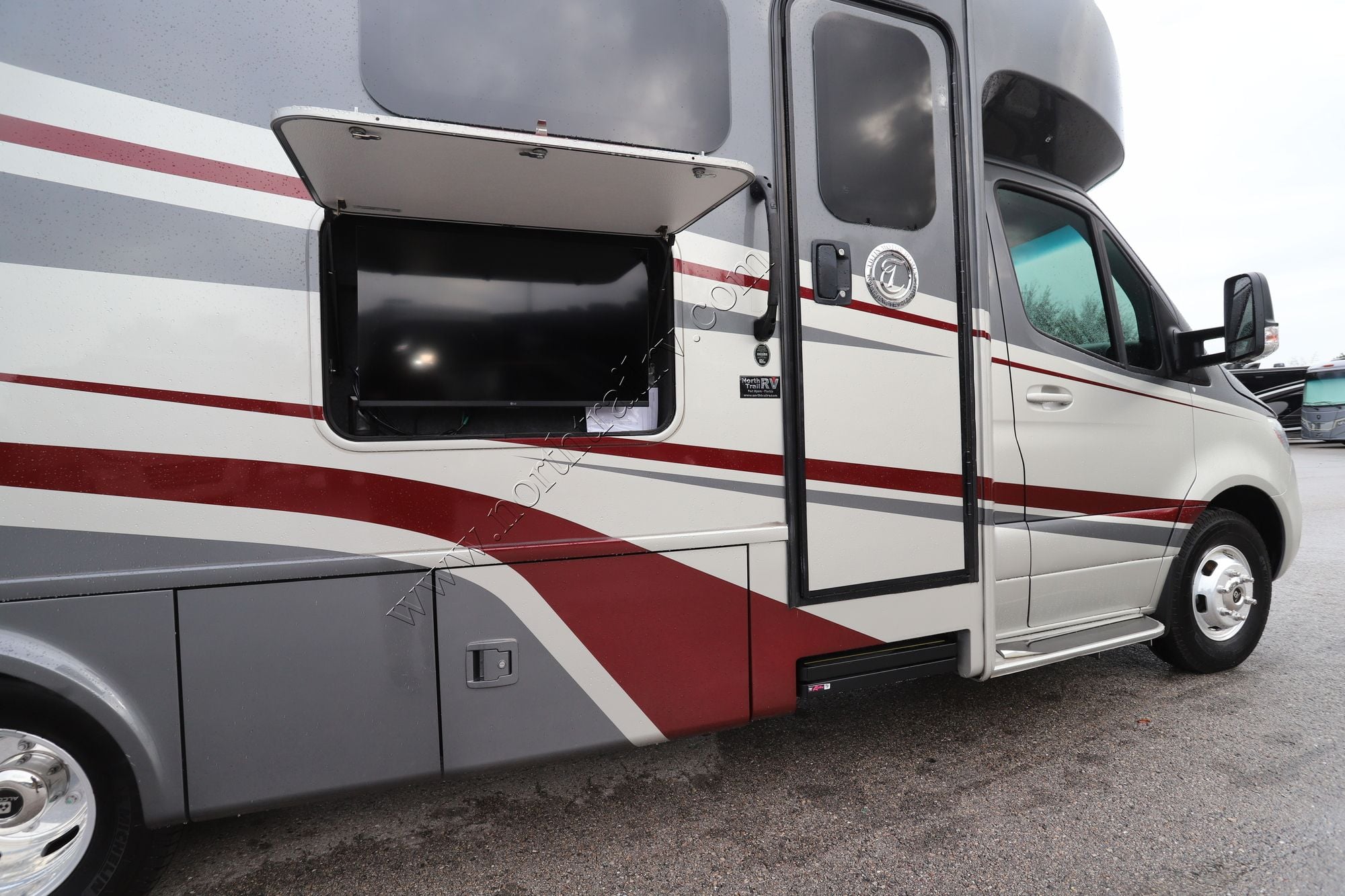 Used 2020 Tiffin Motor Homes Wayfarer 25TW Class C  For Sale