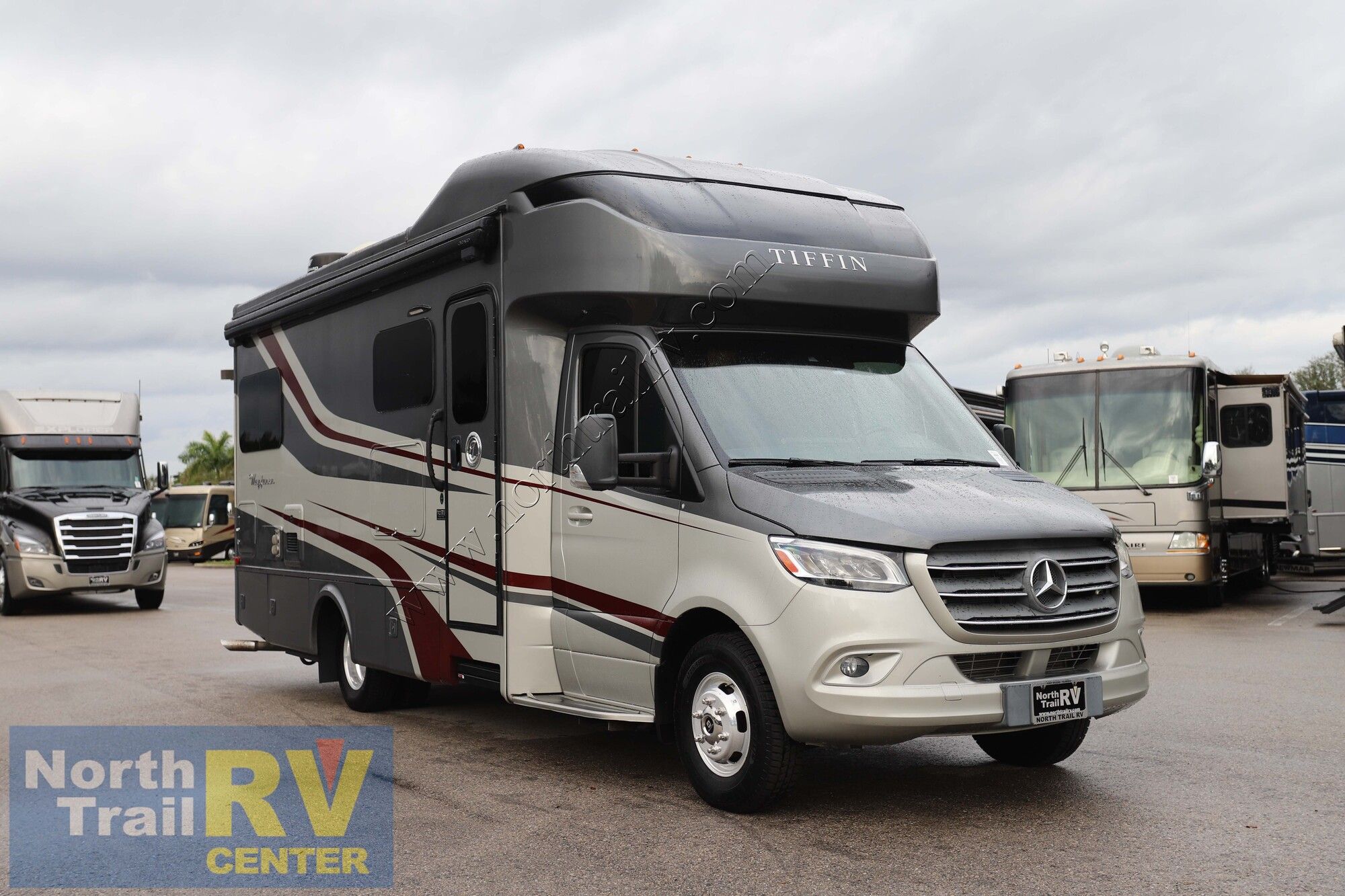 Used 2020 Tiffin Motor Homes Wayfarer 25TW Class C  For Sale