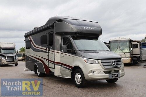 2020 Tiffin Motor Homes Wayfarer 25TW