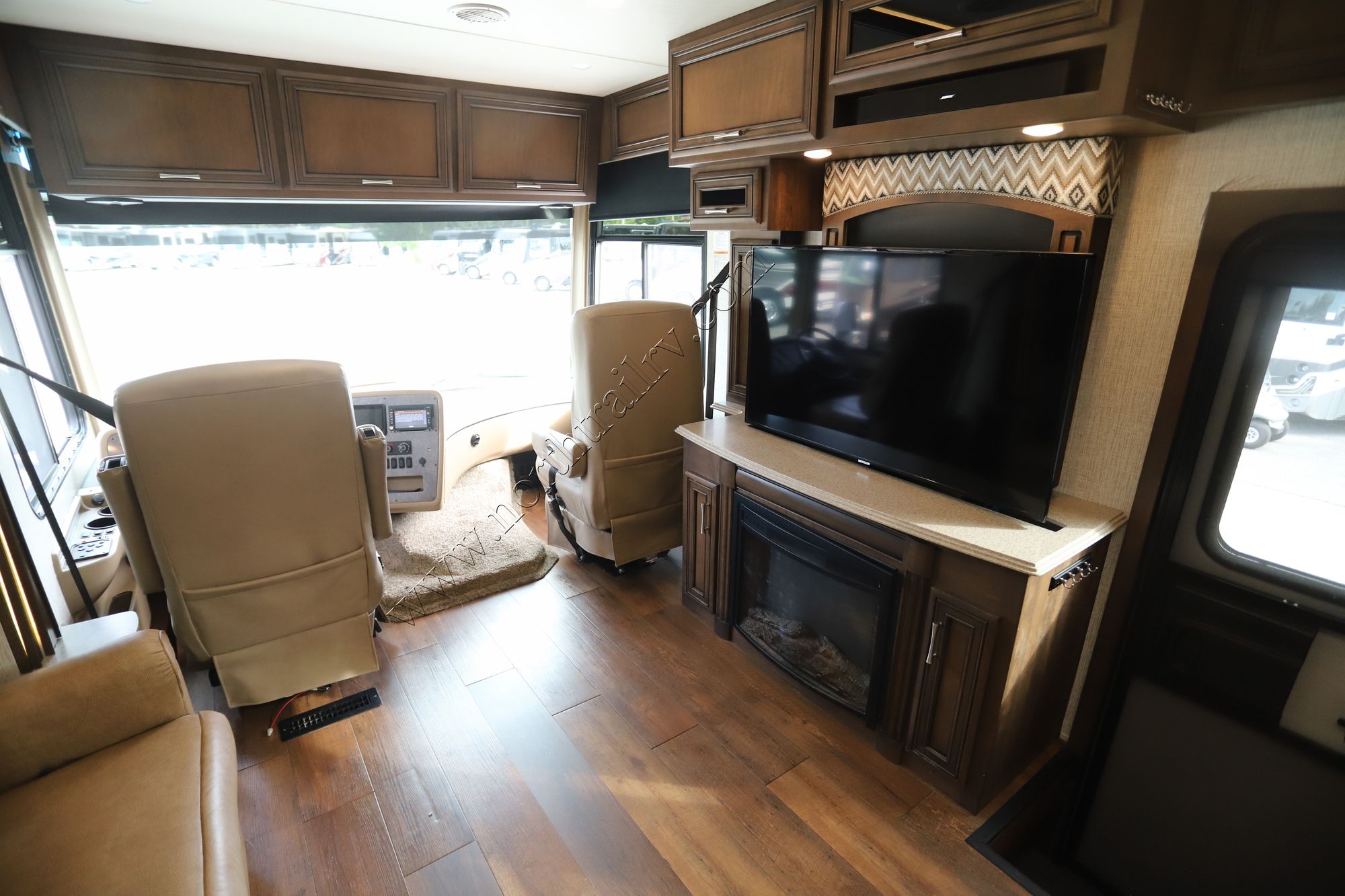 Used 2020 Newmar Canyon Star 3911 Class A  For Sale