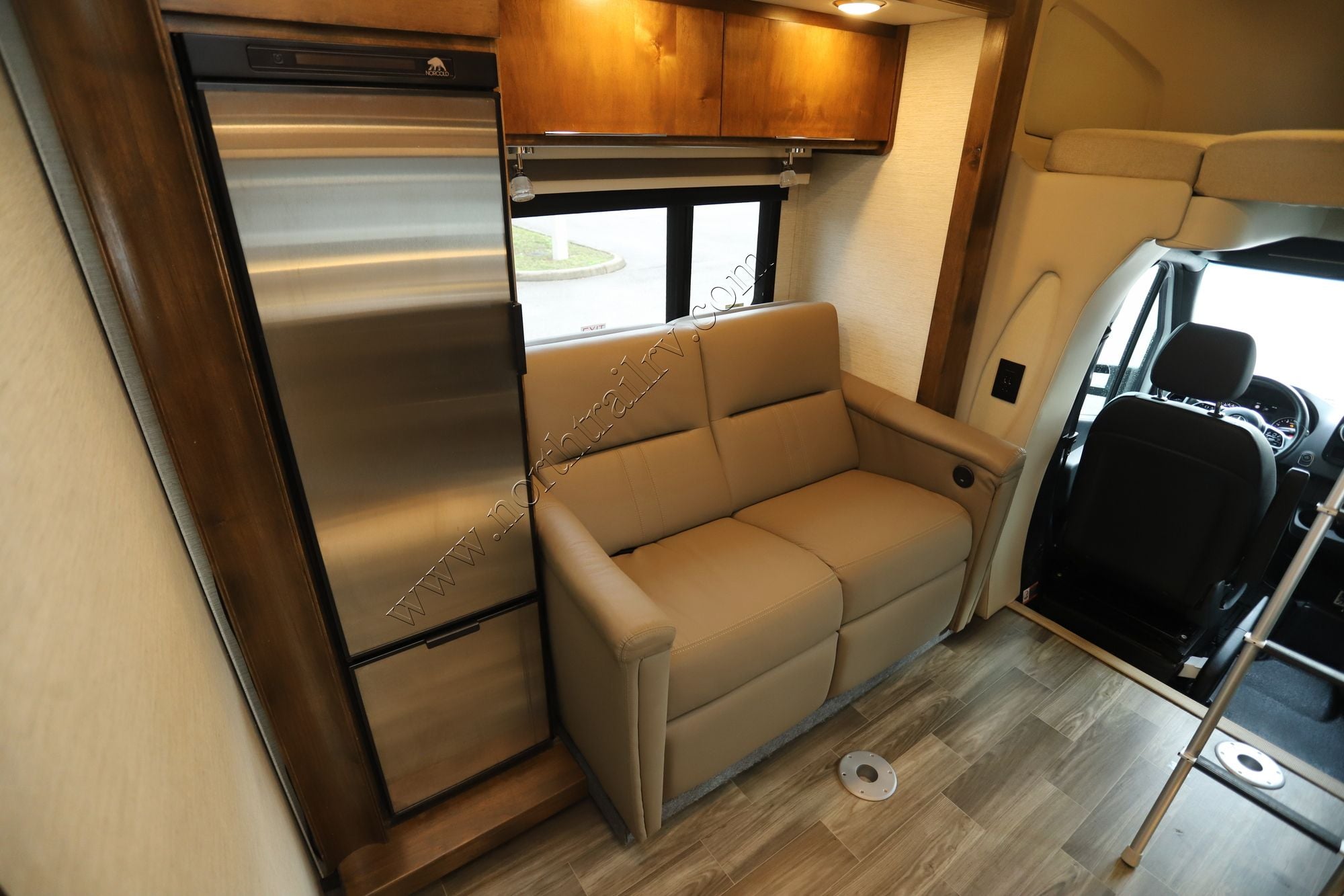 Used 2020 Tiffin Motor Homes Wayfarer 25TW Class C  For Sale