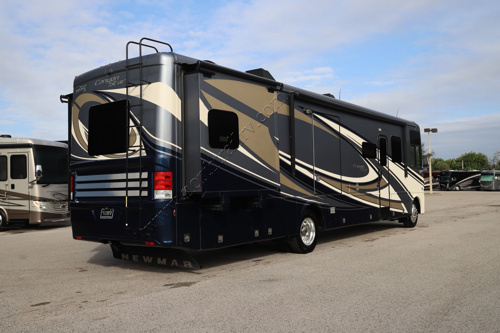 Used 2020 Newmar Canyon Star 3911 Class A  For Sale