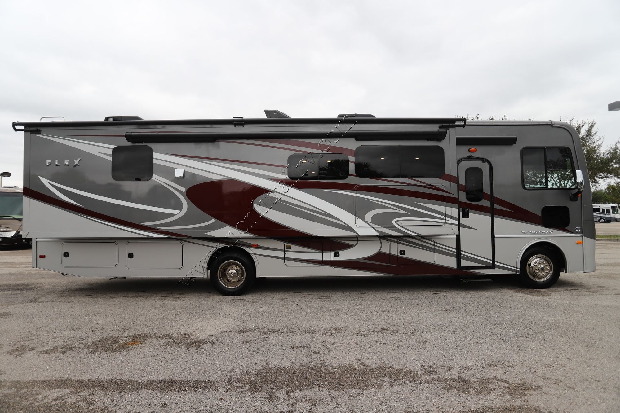 Used 2024 Fleetwood Flex 35R Class A  For Sale
