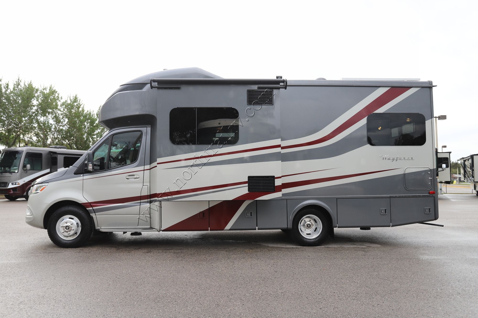 Used 2020 Tiffin Motor Homes Wayfarer 25TW Class C  For Sale