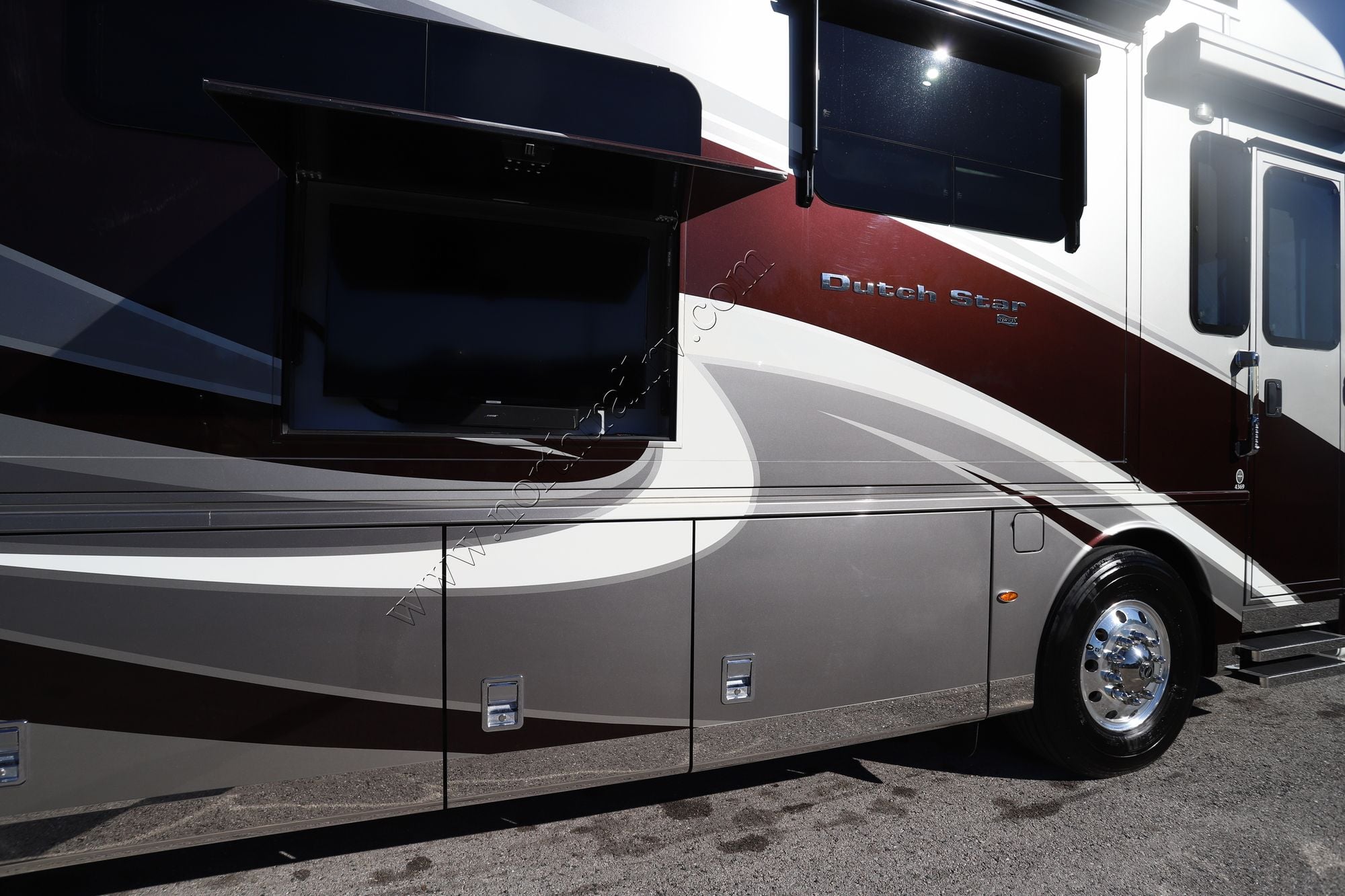 Used 2020 Newmar Dutch Star 4369 Class A  For Sale