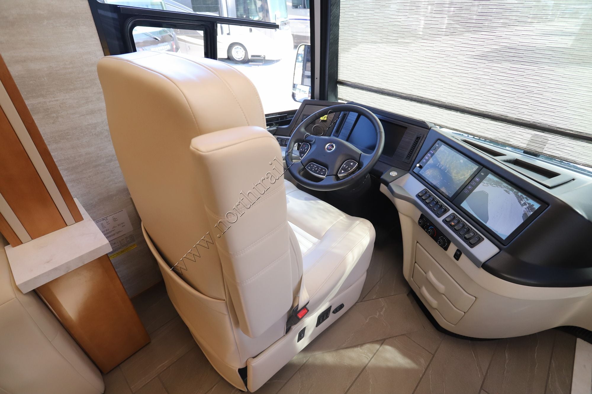 Used 2023 Newmar New Aire 3547 Class A  For Sale