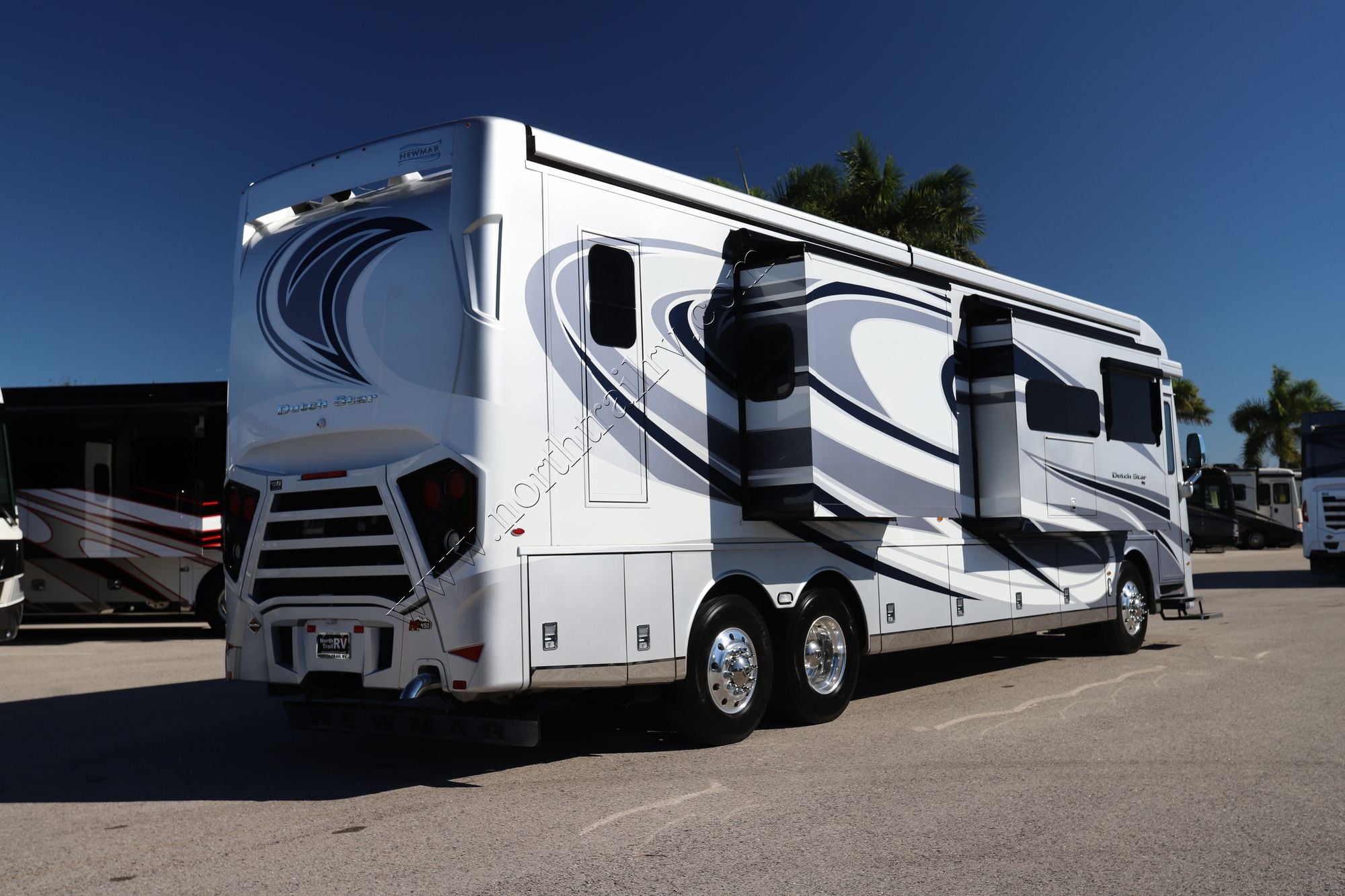 Used 2022 Newmar Dutch Star 4081 Class A  For Sale