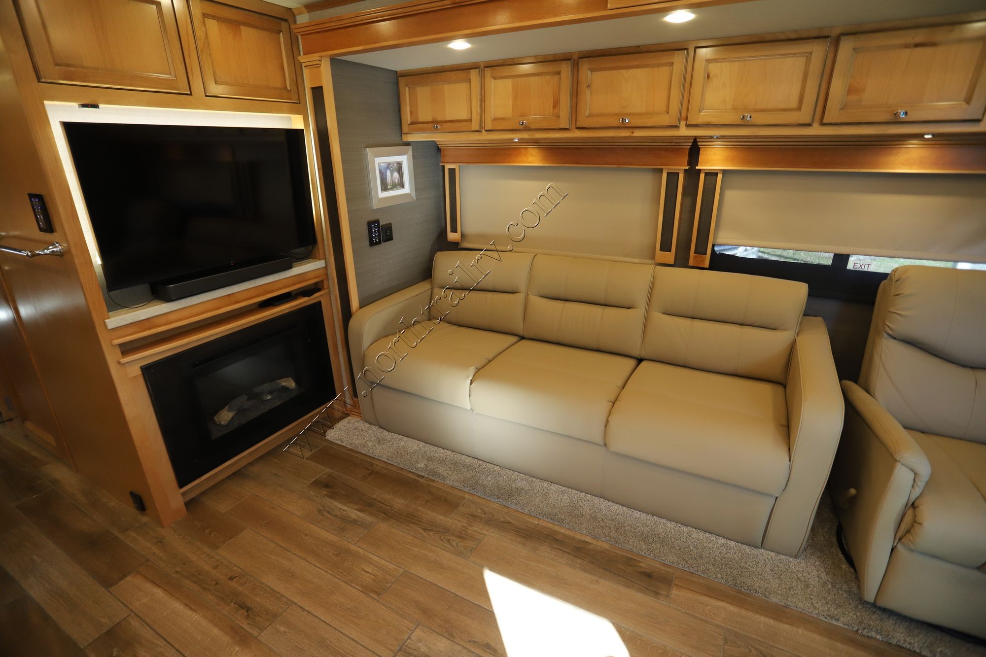 Used 2022 Tiffin Motor Homes Allegro Red 33AA Class A  For Sale