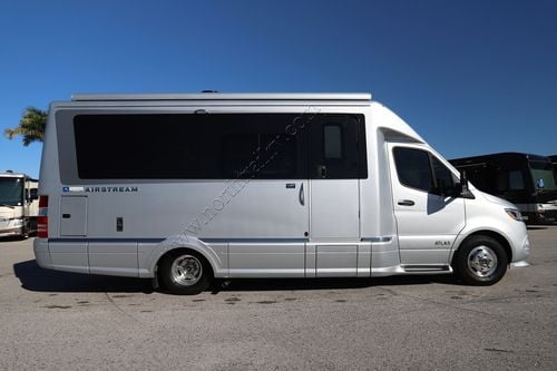 2022 Airstream Atlas 24Tommy Bahama