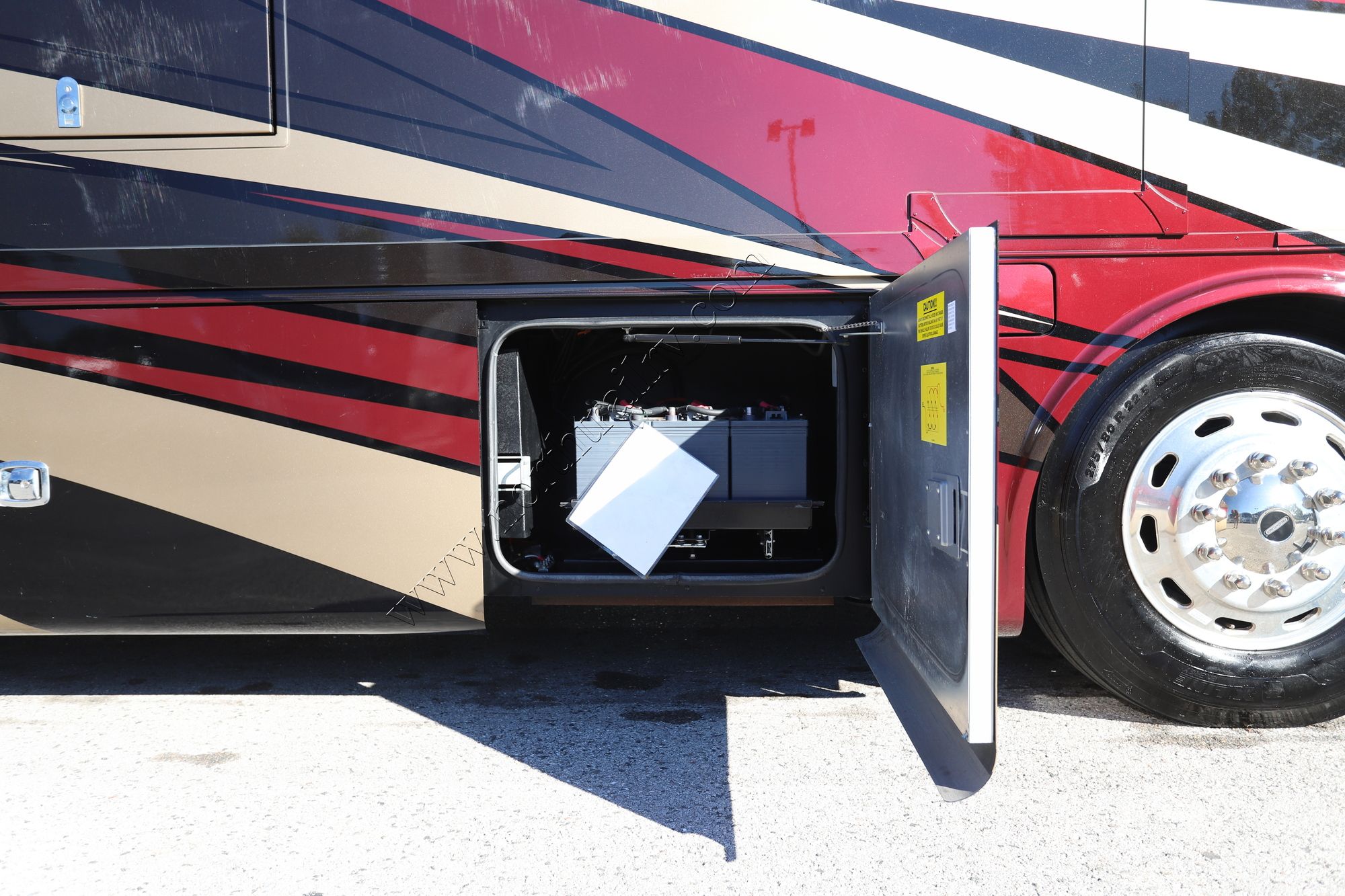 Used 2022 Tiffin Motor Homes Allegro Red 33AA Class A  For Sale