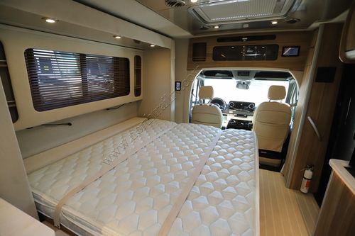 2022 Airstream Atlas 24Tommy Bahama