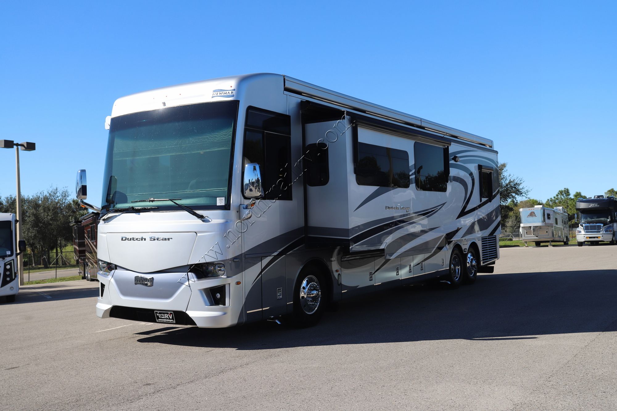 Used 2022 Newmar Dutch Star 4081 Class A  For Sale