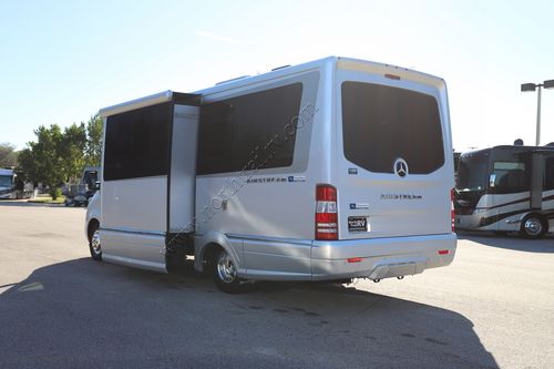 2022 Airstream Atlas 24Tommy Bahama