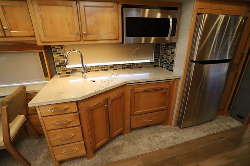 2022 Tiffin Motor Homes Allegro Red 33AA