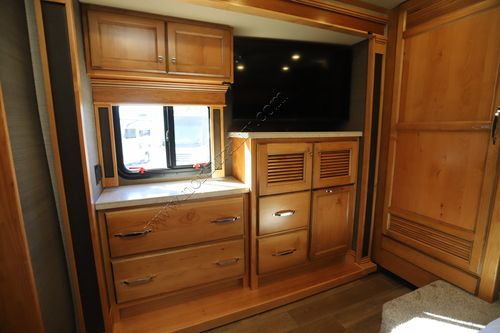 2022 Tiffin Motor Homes Allegro Red 33AA