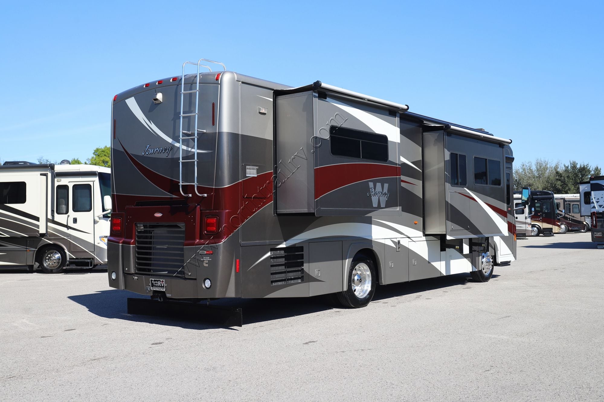 Used 2009 Winnebago Journey 34Y Class A  For Sale