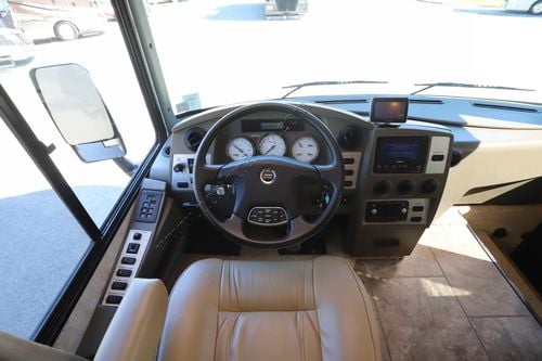 2009 Winnebago Journey 34Y