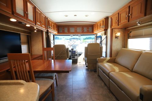2009 Winnebago Journey 34Y