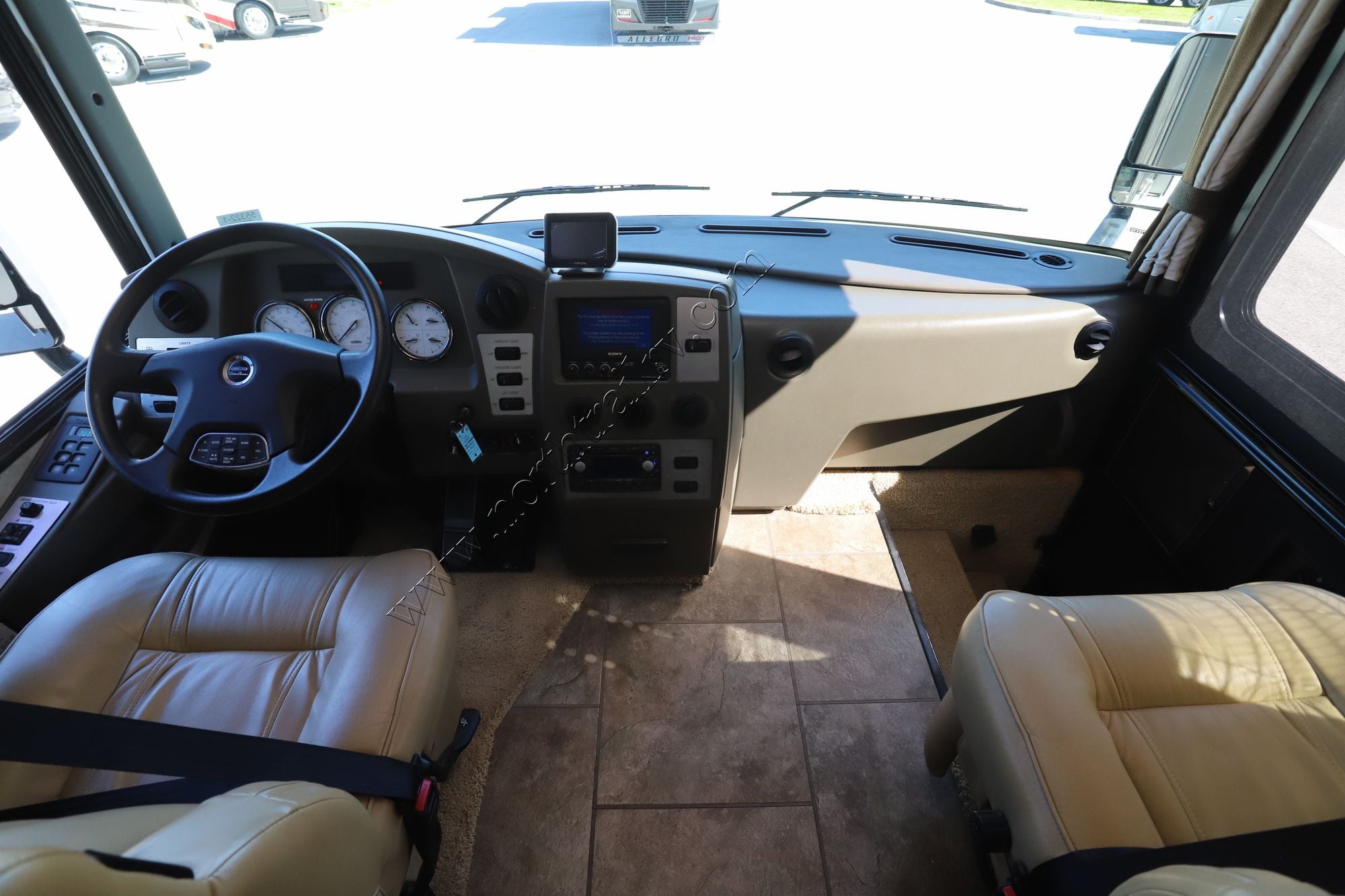 Used 2009 Winnebago Journey 34Y Class A  For Sale