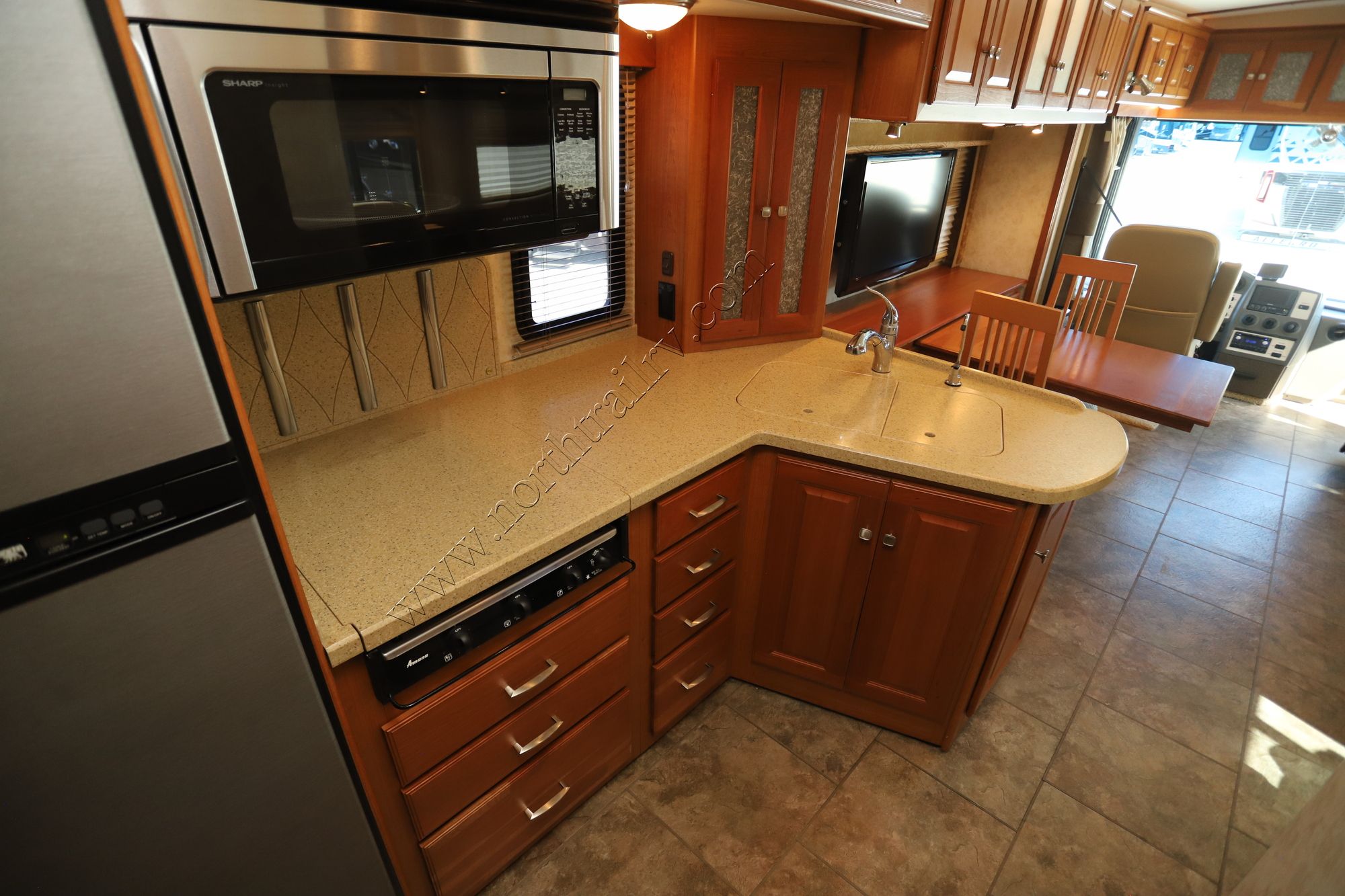 Used 2009 Winnebago Journey 34Y Class A  For Sale