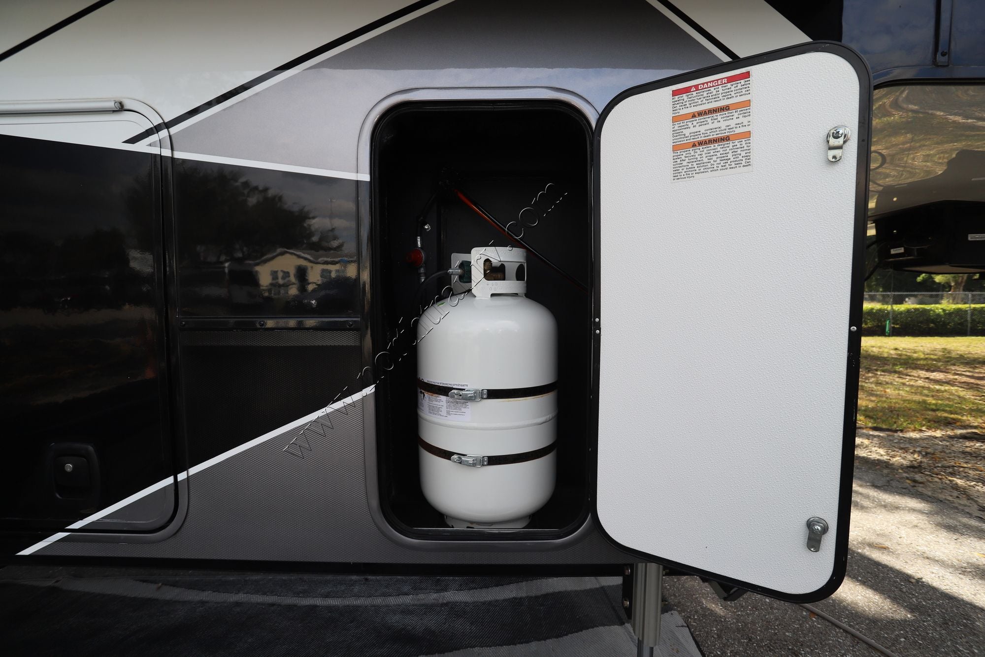 Used 2024 Alliance Paradim 370RB Fifth Wheel  For Sale