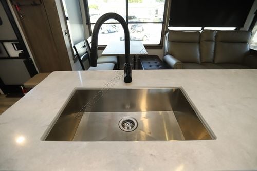 2024 Alliance Paradim 370RB