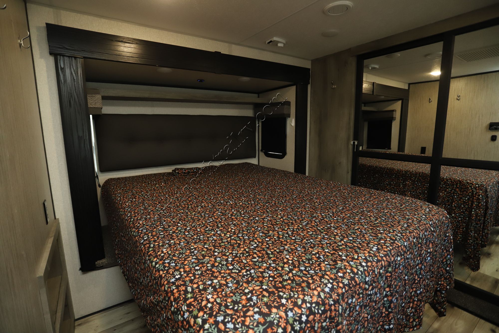 Used 2022 K-Z Durango 301RLT Fifth Wheel  For Sale