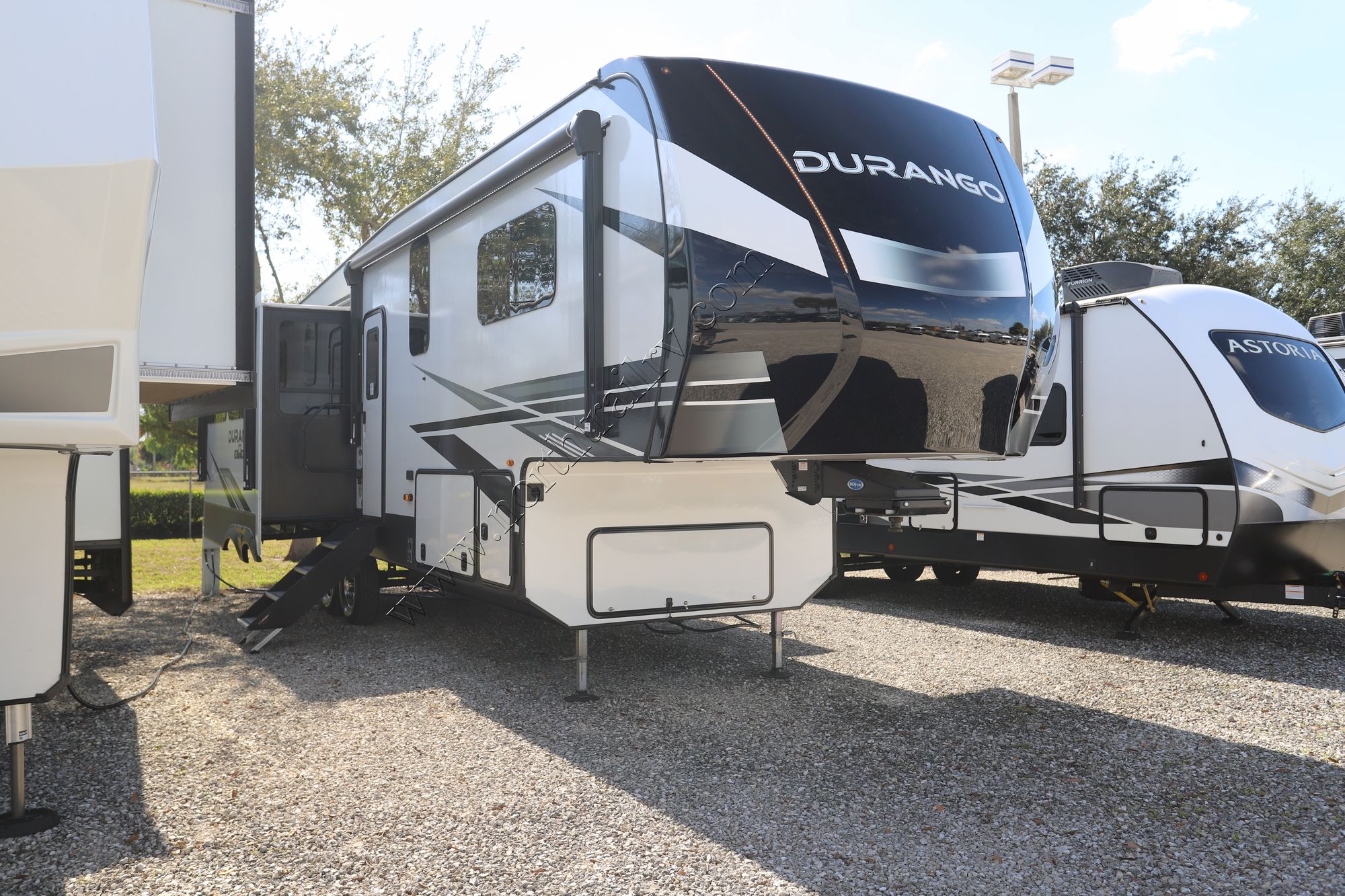 Used 2022 K-Z Durango 301RLT Fifth Wheel  For Sale