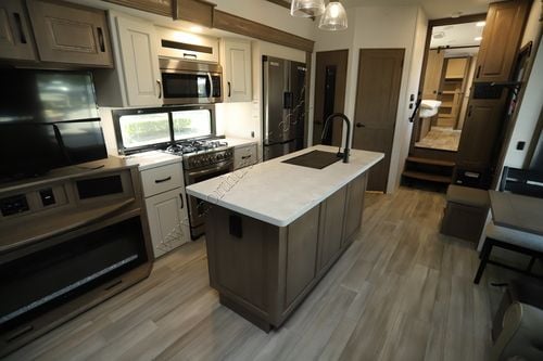 2024 Alliance Paradim 370RB