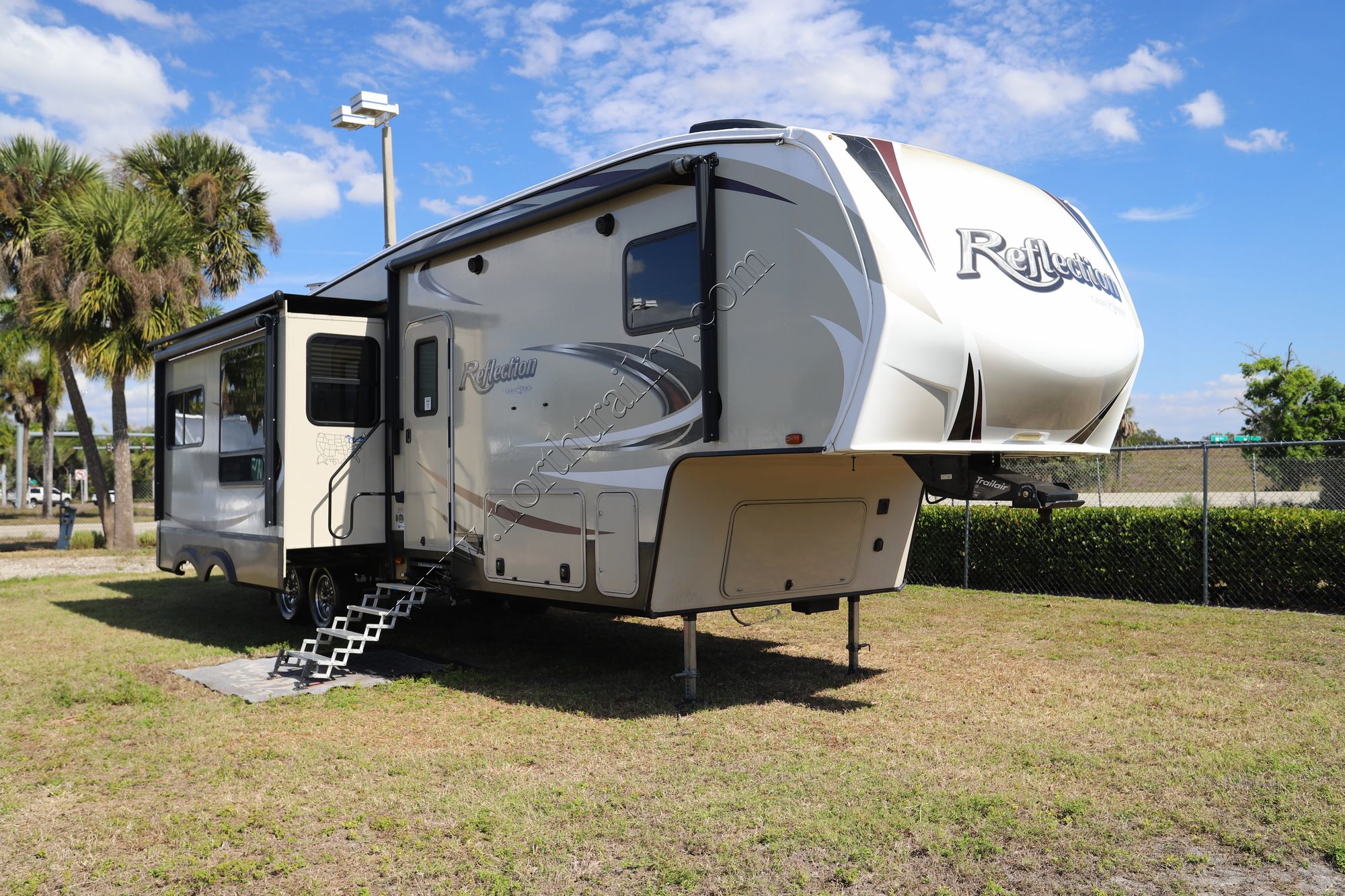 Used 2017 Grand Design Reflection 311BHS Fifth Wheel  For Sale