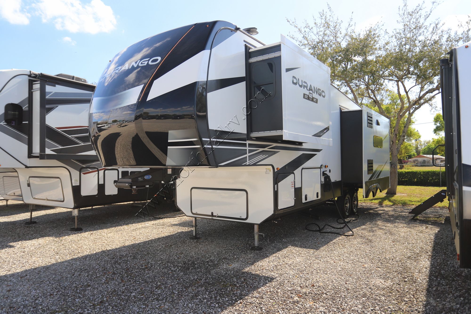 Used 2022 K-Z Durango 301RLT Fifth Wheel  For Sale