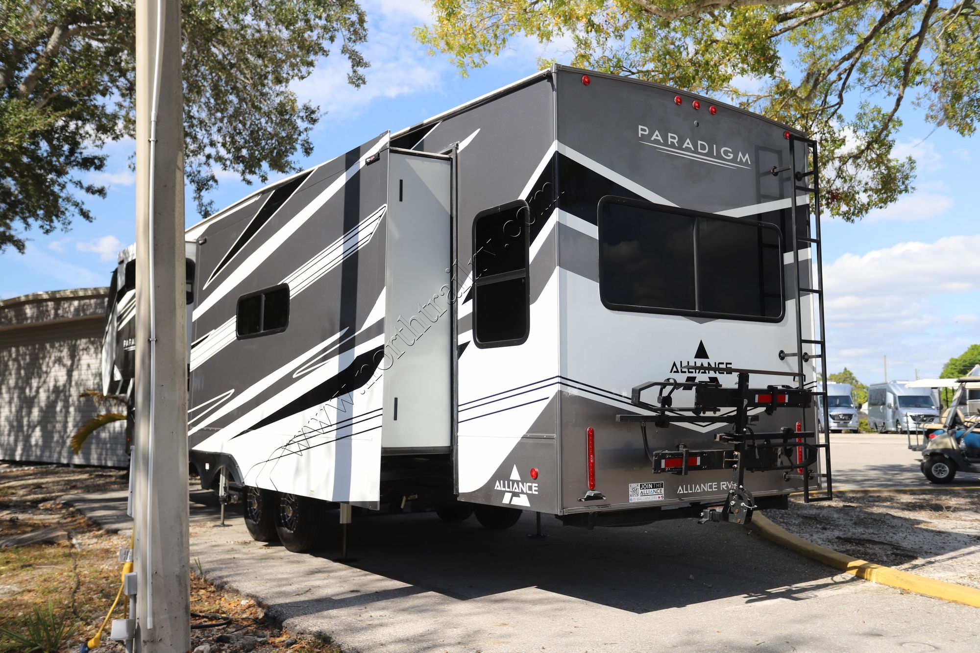 Used 2024 Alliance Paradim 370RB Fifth Wheel  For Sale