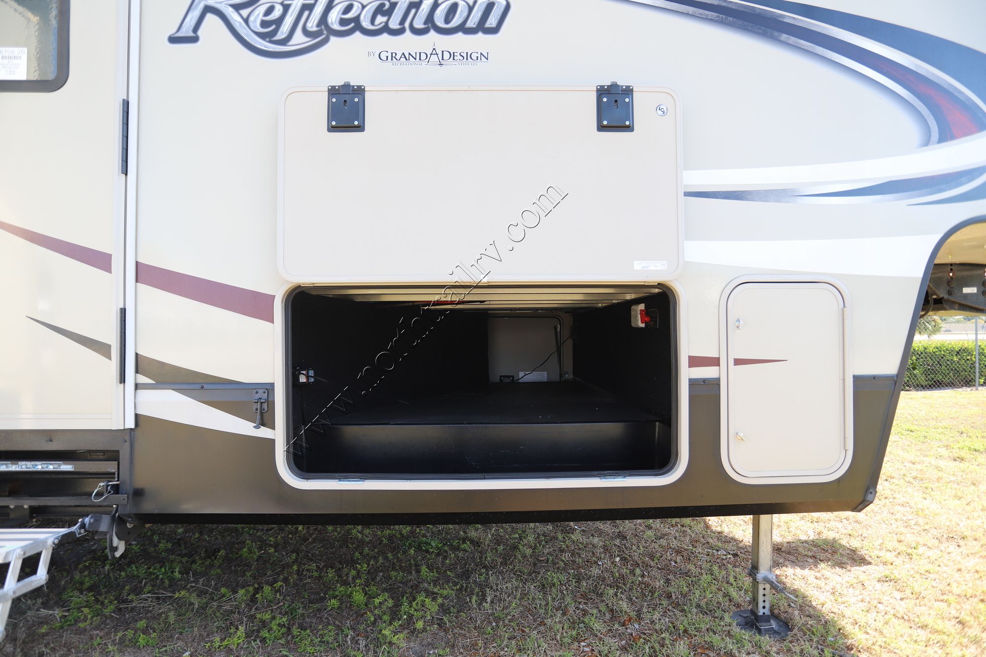 Used 2017 Grand Design Reflection 311BHS Fifth Wheel  For Sale