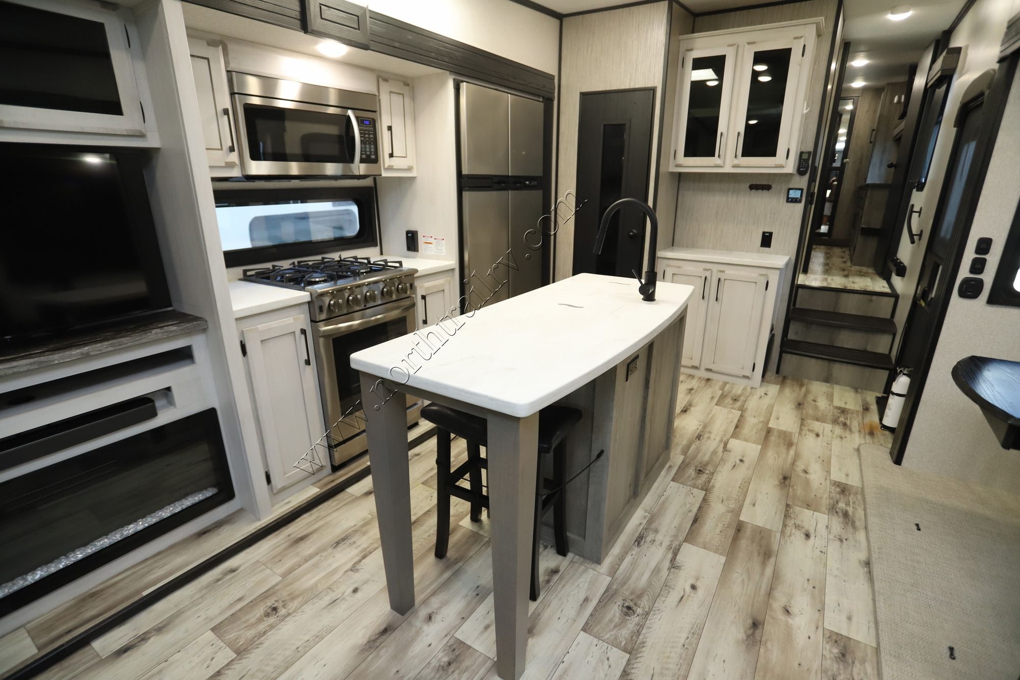 Used 2022 K-Z Durango 301RLT Fifth Wheel  For Sale