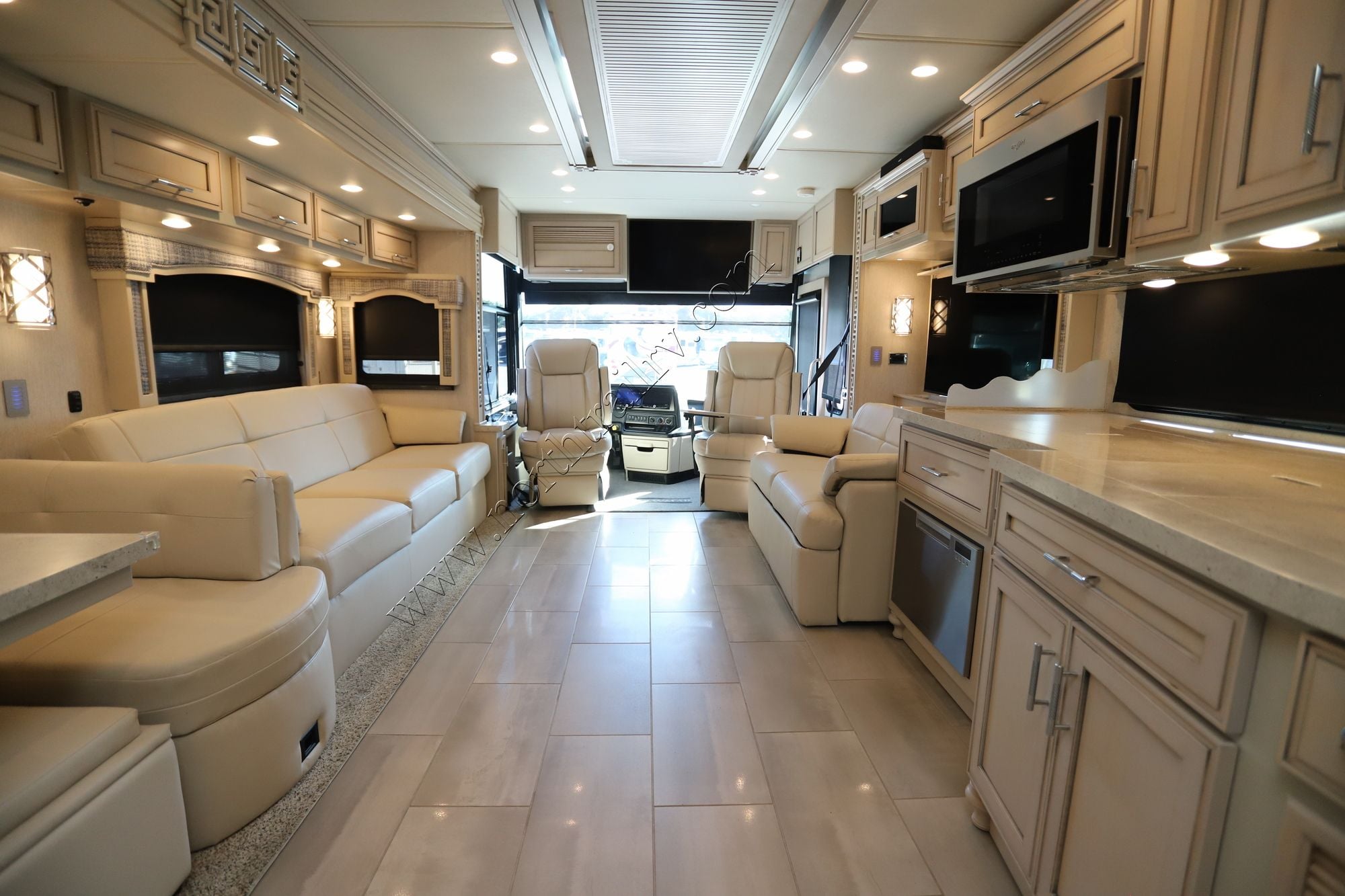 Used 2020 Newmar Ventana 4326 Class A  For Sale