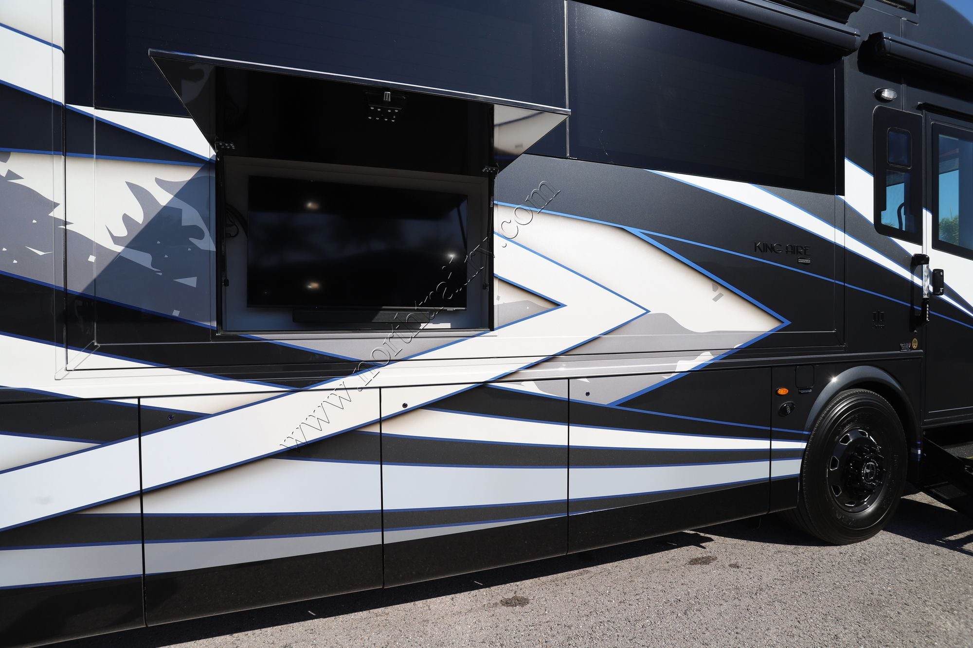 New 2026 Newmar King Aire 4521 Class A  For Sale