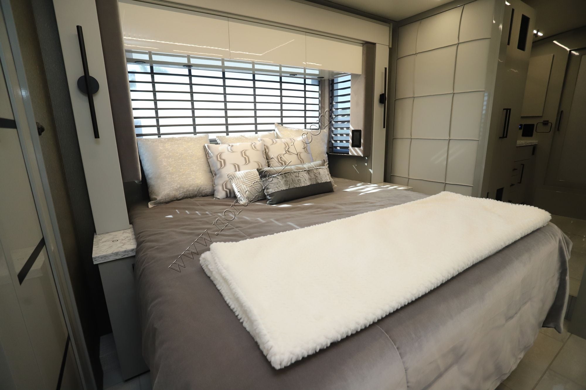 New 2026 Newmar King Aire 4521 Class A  For Sale