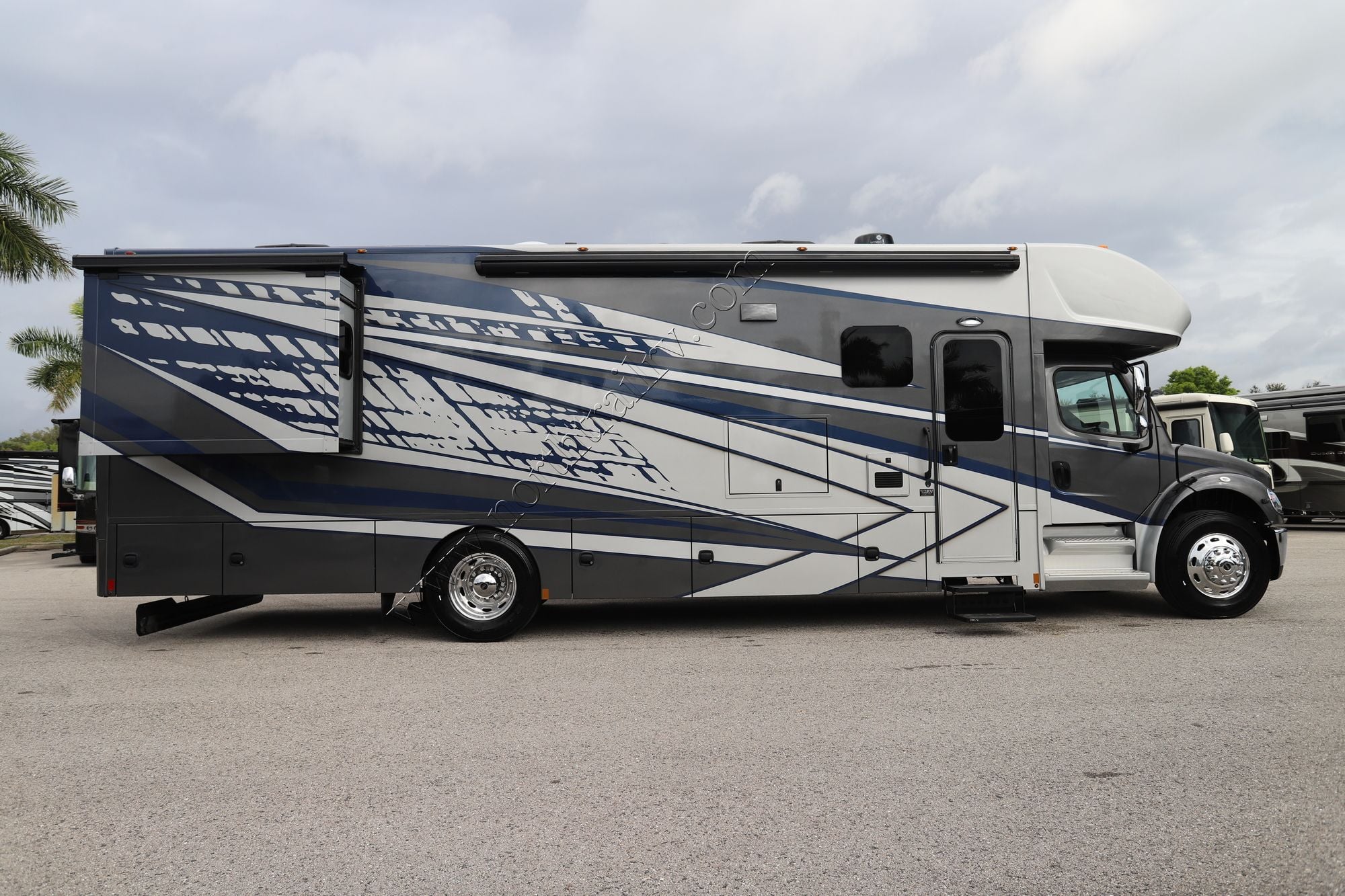 Used 2023 Renegade Rv Valencia 36SB Super C  For Sale