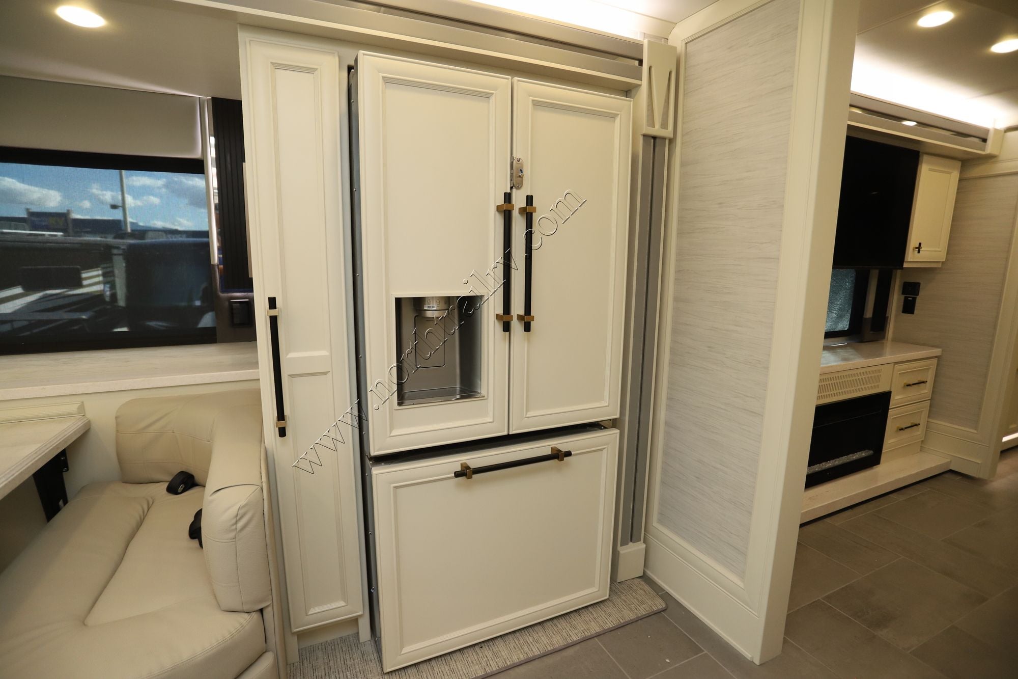 New 2026 Tiffin Motor Homes Allegro Bus 40IP Class A  For Sale