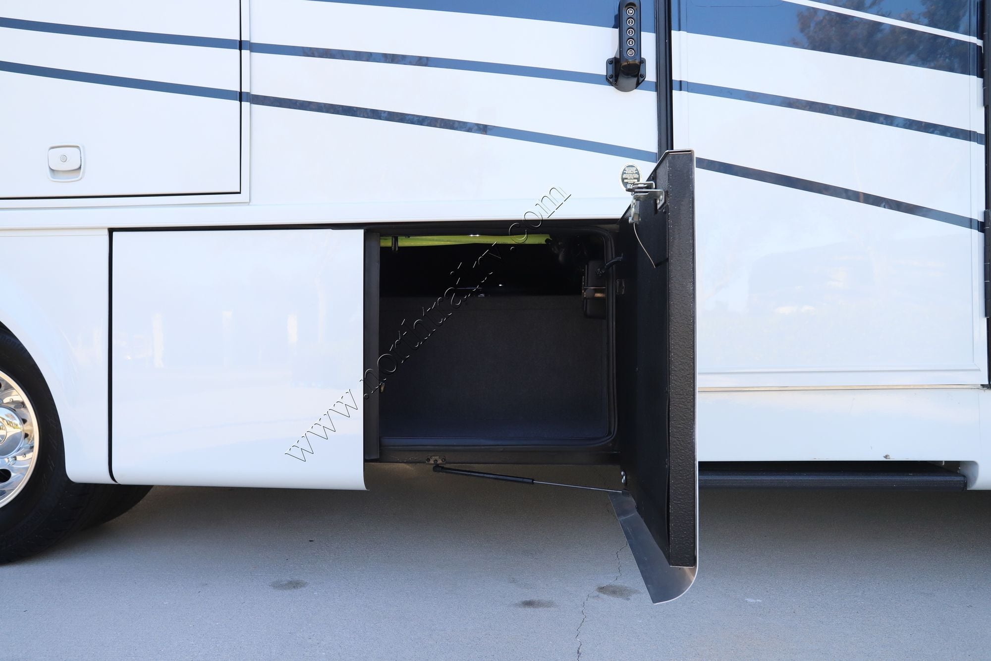 New 2026 Newmar Freedom Aire 2515 Class C  For Sale