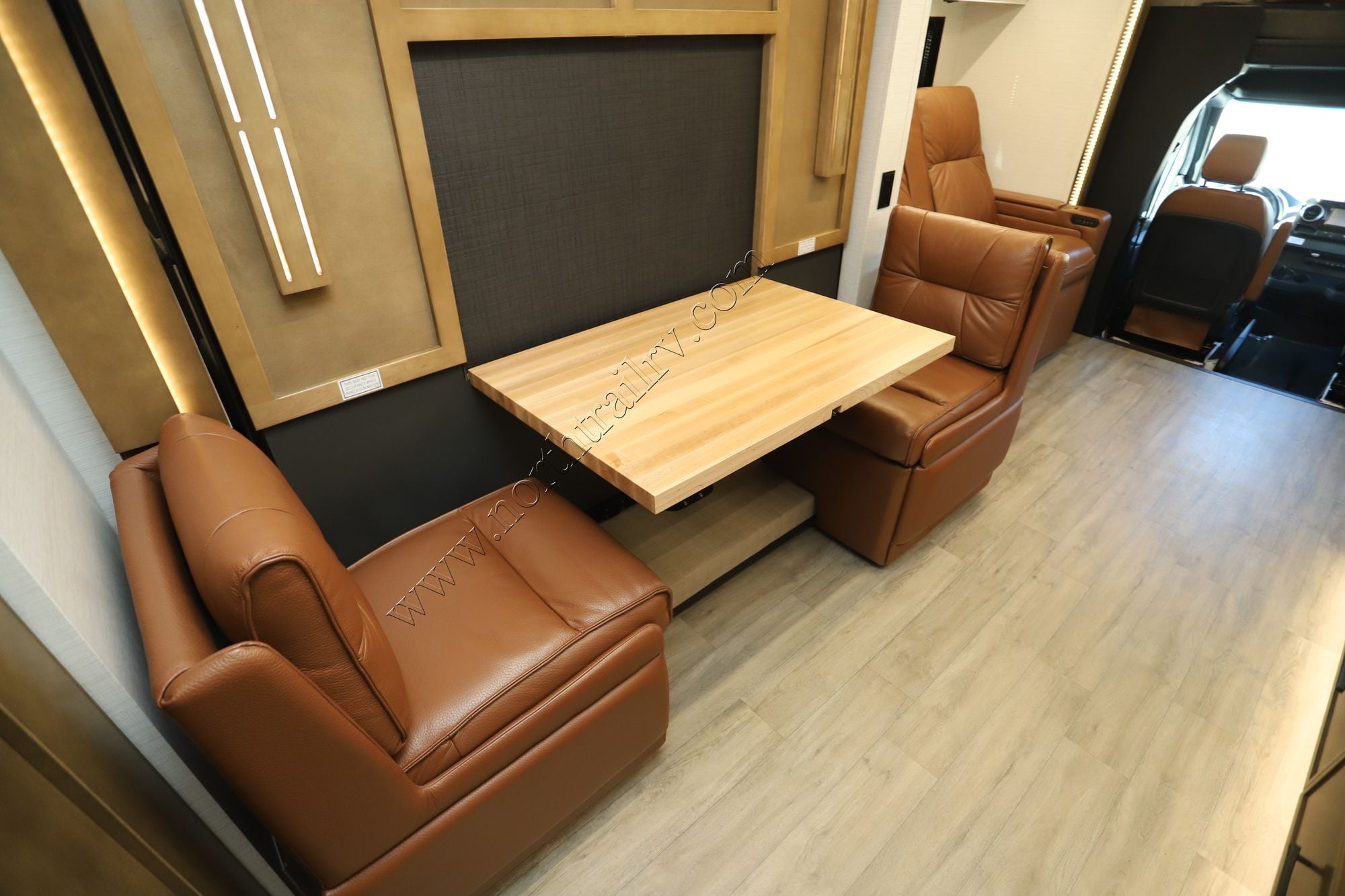 New 2026 Newmar Freedom Aire 2515 Class C  For Sale