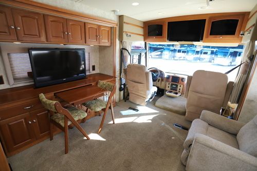 2010 Winnebago Adventurer 37F
