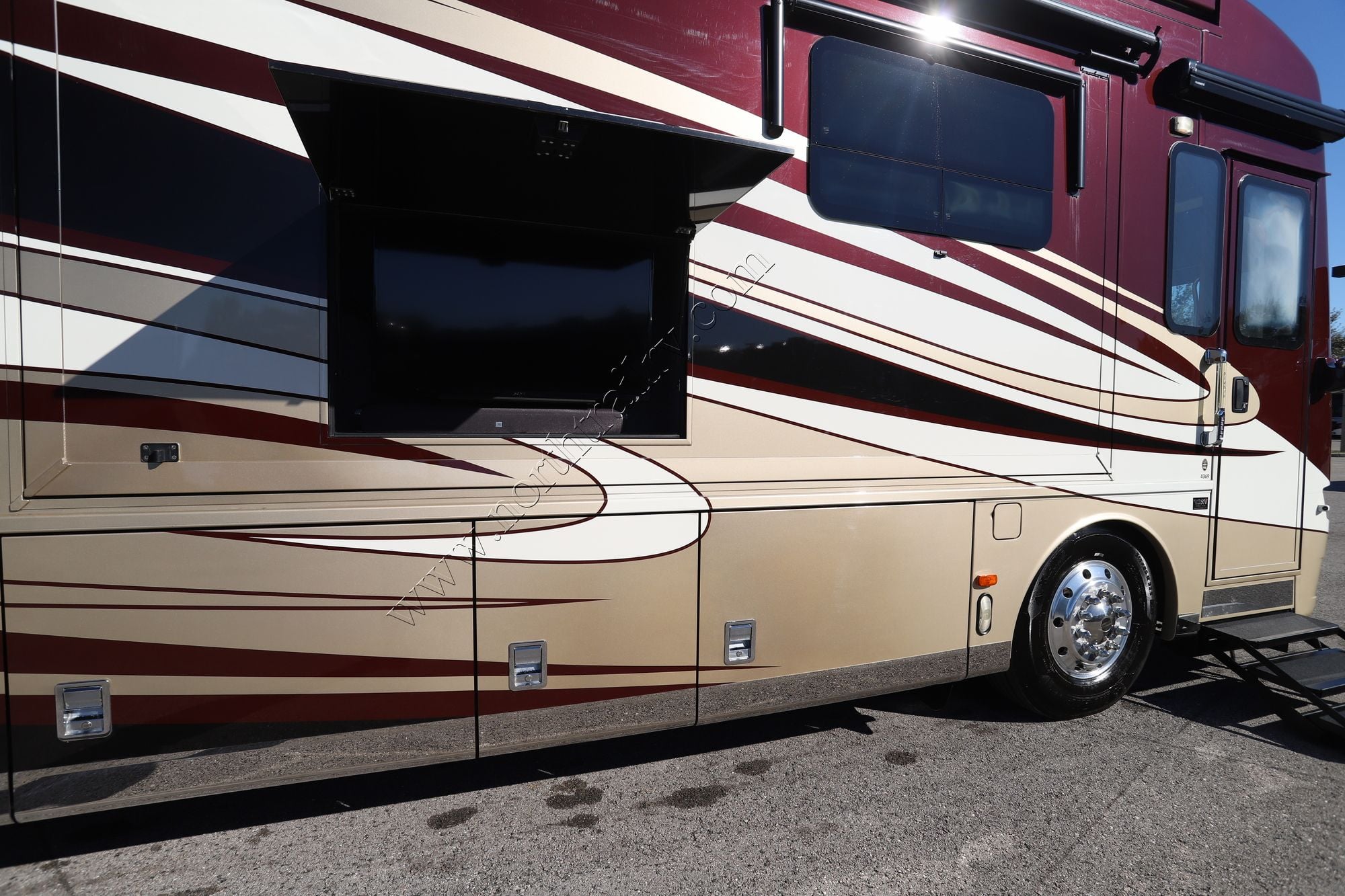 Used 2016 Newmar Dutch Star 4369 Class A  For Sale