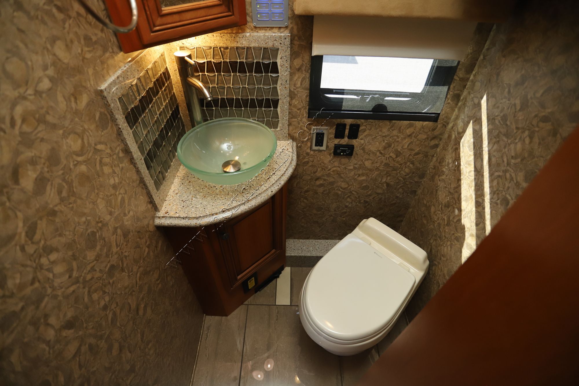 Used 2016 Newmar Dutch Star 4369 Class A  For Sale