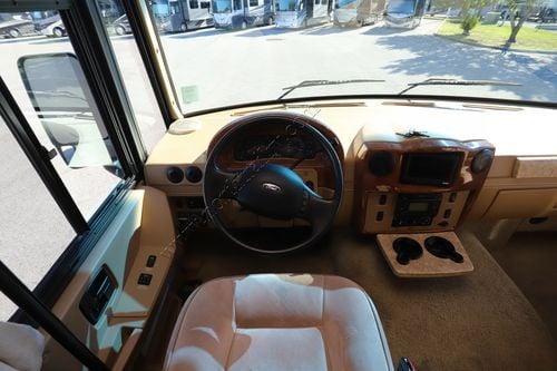 2010 Winnebago Adventurer 37F