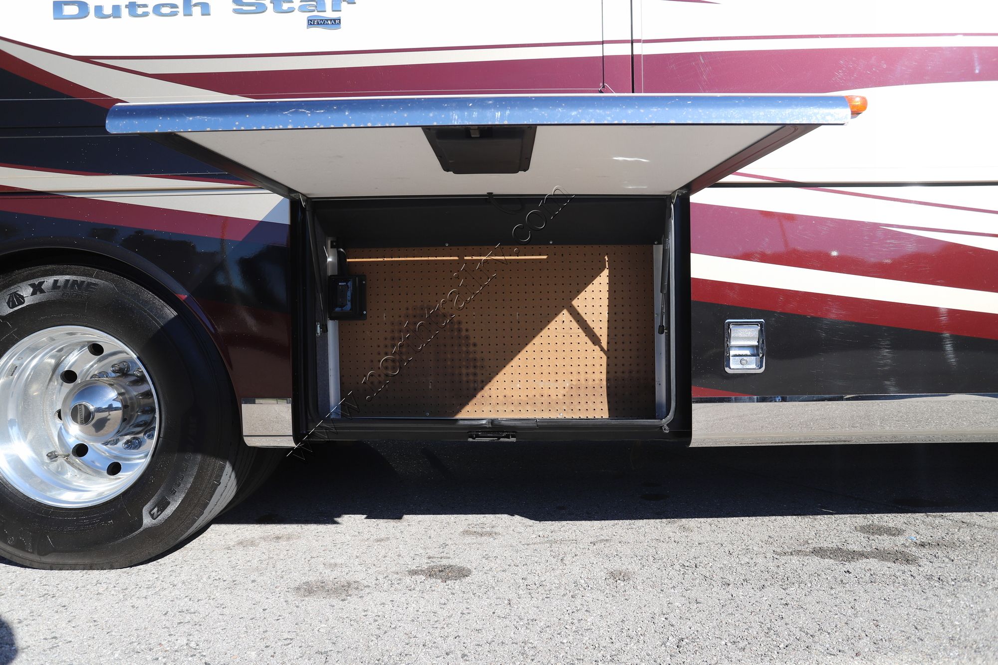 Used 2016 Newmar Dutch Star 4369 Class A  For Sale